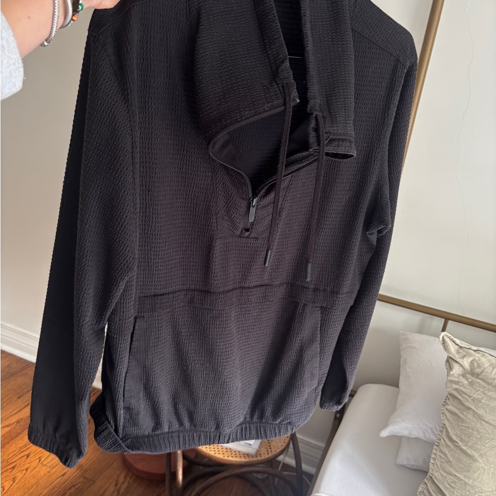 Lululemon Black Textured half zip Pullover